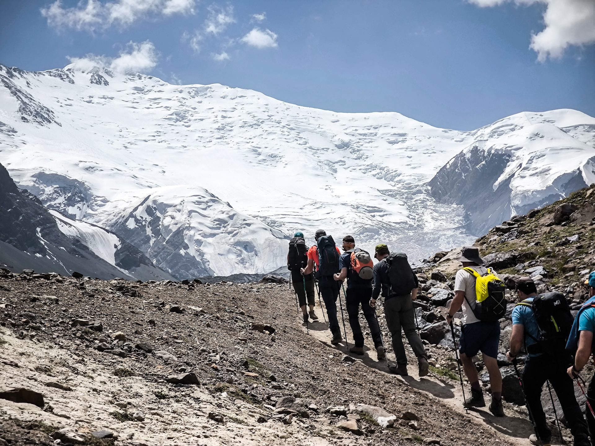 Lenin_peak_trekking